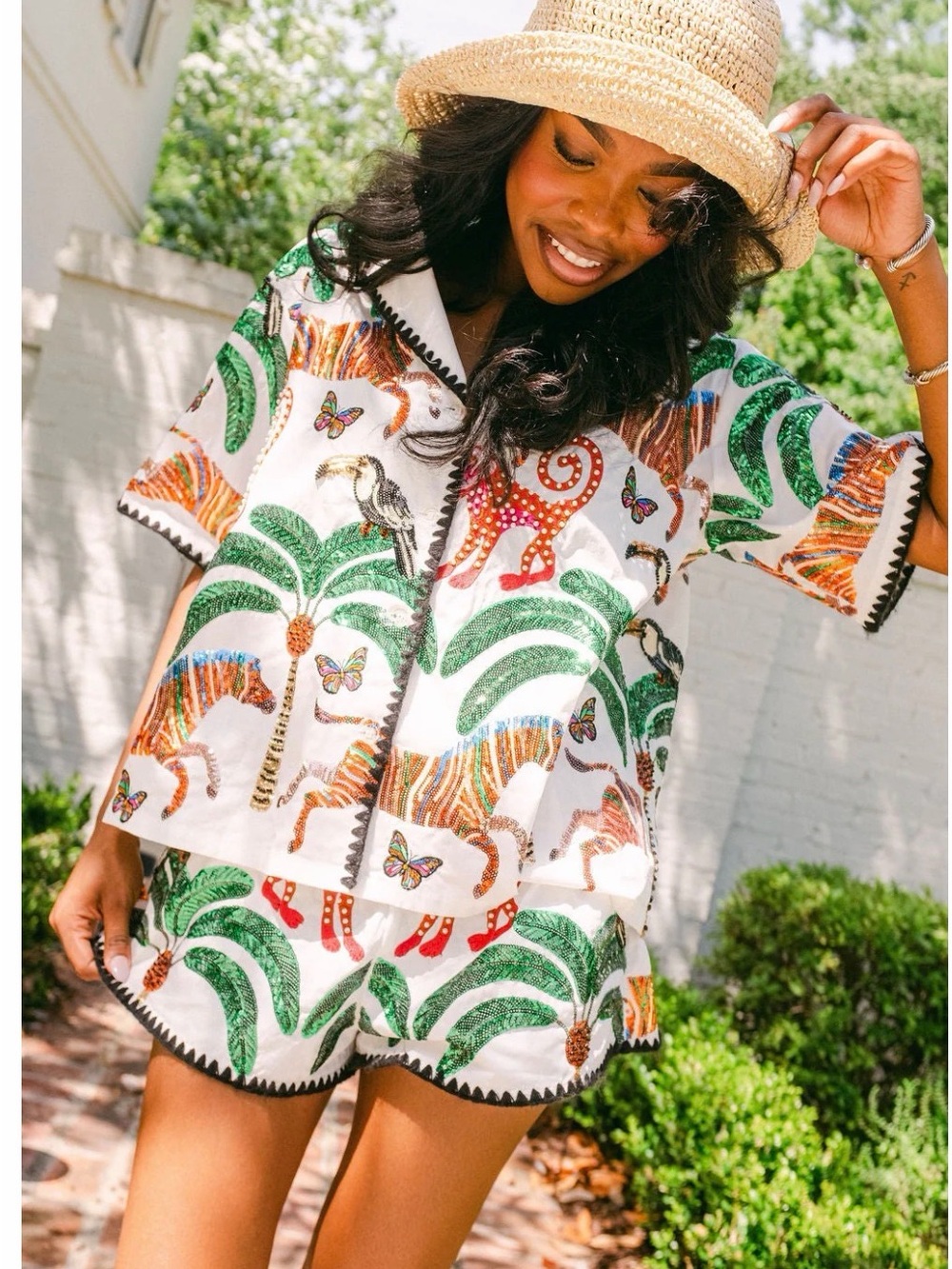 QUEEN OF SPARKLES White Tropical Safari Set